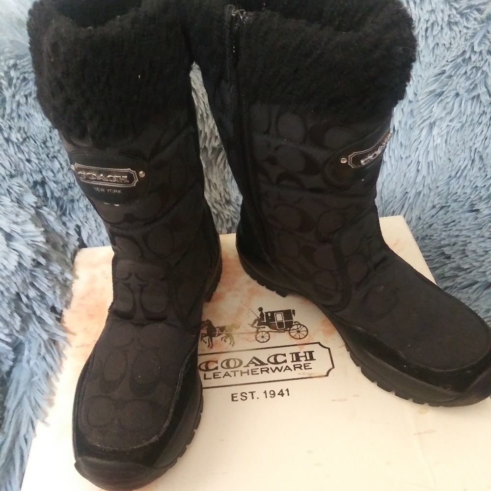 Boots - Picture 4 of 8